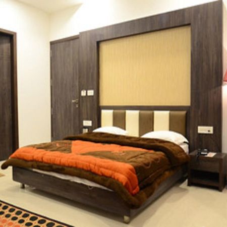 Hotel Popular อัมริตสา ห้อง รูปภาพ