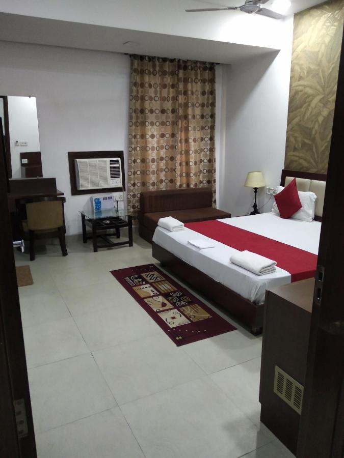 Hotel Popular อัมริตสา ภายนอก รูปภาพ